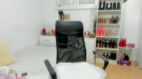 naughtysabine1 online show from October 18, 9:21 am