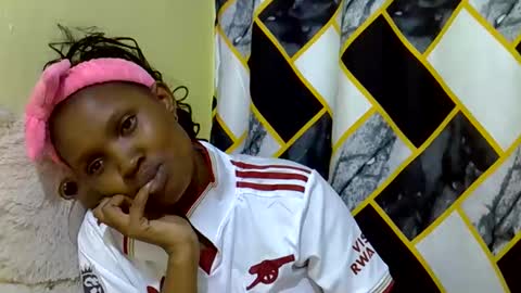 Snapshot of naughtysammur25 chatting on May 23, 4:33 pm naughtyqueen online show from May 23, 4:33 pm