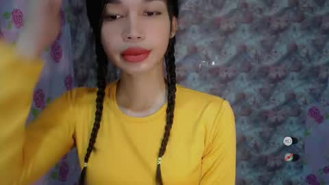 Snapshot of naughtysunshinepinay chatting on June 11, 3:04 am Celine online show from June 11, 3:04 am
