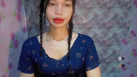 Snapshot of naughtysunshinepinay chatting on June 23, 11:14 pm Celine online show from June 23, 11:14 pm