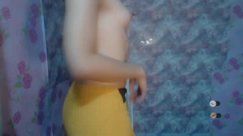 Snapshot of naughtysunshinepinay chatting on July 21, 12:35 am Celine online show from July 21, 12:35 am