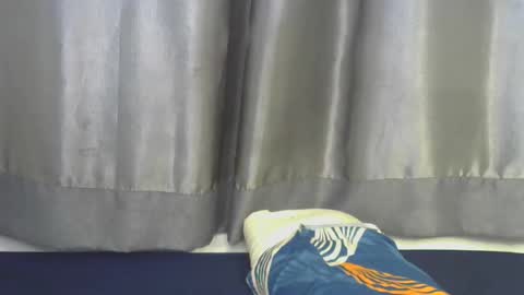 naughtyy4u online show from May 21, 7:37 am