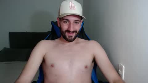 Snapshot of naugthy18boy chatting on December 4, 6:17 pm Nico online show from December 4, 6:17 pm