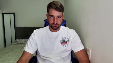 Snapshot of naugthy18boy chatting on February 17, 7:42 pm Nico online show from February 17, 7:42 pm