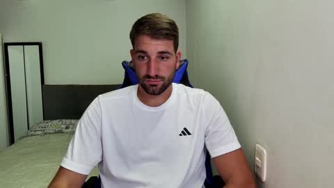 Snapshot of naugthy18boy chatting on February 19, 7:43 pm Nico online show from February 19, 7:43 pm