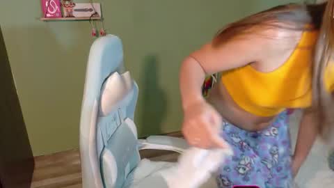 Snapshot of naugthy_muse chatting on February 6, 4:39 am sabrina online show from February 6, 4:39 am