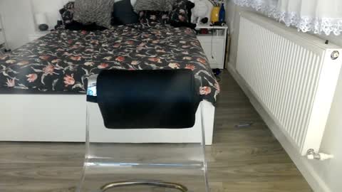 KimBeee online show from January 30, 12:37 pm