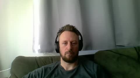 nawtydom1977 online show from December 13, 4:05 pm