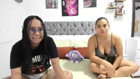 nay_and_aleja online show from May 20, 2:51 am