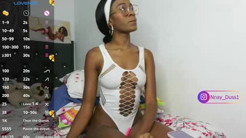 Vane broadcast 6 pm to 1 am Colombia time online show from November 25, 12:21 am