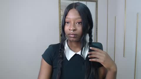 Nayaris 3 online show from June 3, 1:25 pm