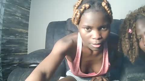 Snapshot of nayela_ chatting on March 6, 11:01 pm nayela_ online show from March 6, 11:01 pm