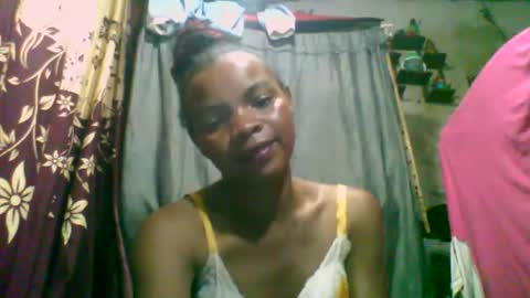 Snapshot of naylah313 chatting on February 10, 7:07 pm Nayla online show from February 10, 7:07 pm