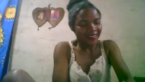 Snapshot of naylah313 chatting on February 16, 4:19 am Nayla online show from February 16, 4:19 am