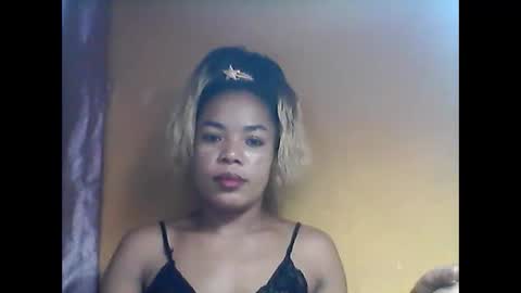 Snapshot of nayrrah chatting on April 12, 8:30 am nayrrah online show from April 12, 8:30 am