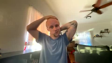Snapshot of nboss55 chatting on June 4, 12:44 pm nboss55 online show from June 4, 12:44 pm