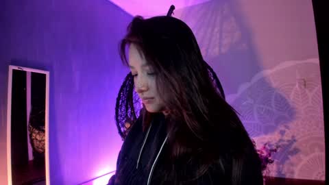 Nefertari online show from December 29, 11:50 am