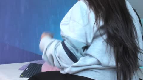 Nefertari online show from January 10, 2:23 pm