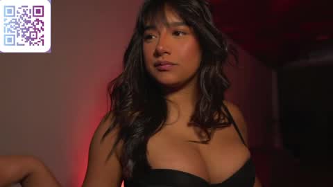 Nefertari online show from March 31, 11:21 am