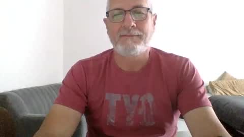 neckdown12 online show from February 7, 9:51 pm