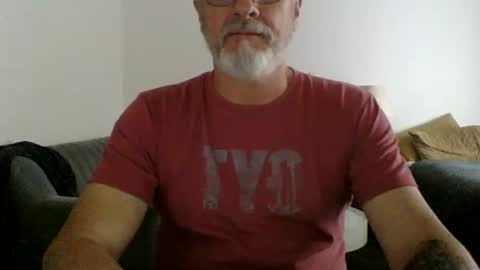 neckdown12 online show from March 14, 9:09 pm