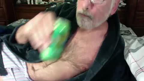 Snapshot of nedddludd chatting on December 8, 12:29 am nedddludd online show from December 8, 12:29 am