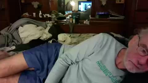 Snapshot of nedddludd chatting on October 12, 1:59 am nedddludd online show from October 12, 1:59 am