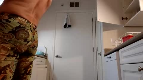 Snapshot of needsub chatting on December 23, 1:36 am needsub online show from December 23, 1:36 am