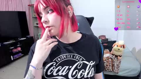 Geek Nicole    im Neeko UwU online show from September 26, 12:31 pm