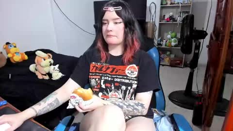 Geek Nicole    im Neeko UwU online show from May 26, 12:06 am