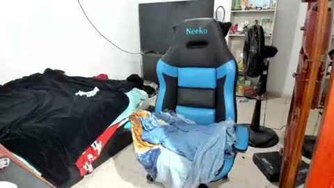 Geek Nicole    im Neeko UwU online show from June 21, 11:57 am