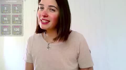 Neferutt online show from April 22, 2:29 pm