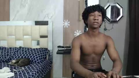 Snapshot of negga_cum chatting on January 19, 1:15 pm NEGGA online show from January 19, 1:15 pm