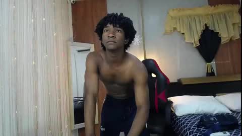 Snapshot of negga_cum chatting on January 31, 7:11 pm NEGGA online show from January 31, 7:11 pm