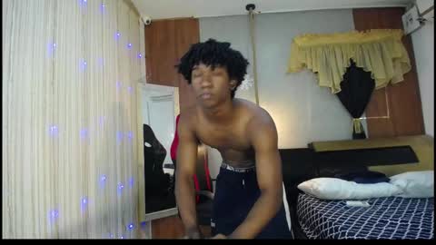 Snapshot of negga_cum chatting on February 3, 2:44 pm NEGGA online show from February 3, 2:44 pm