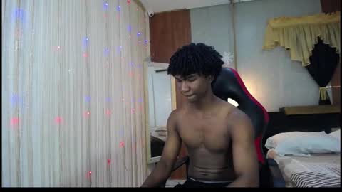 Snapshot of negga_cum chatting on February 4, 3:07 pm NEGGA online show from February 4, 3:07 pm