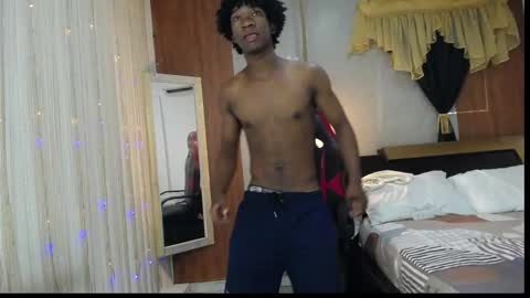 Snapshot of negga_cum chatting on February 8, 12:41 pm NEGGA online show from February 8, 12:41 pm