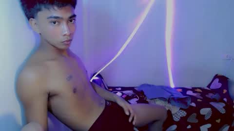 neil_asian69 online show from November 8, 2:39 pm