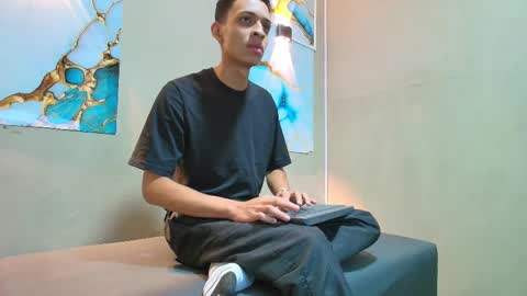 NEITHAN online show from October 20, 4:18 pm