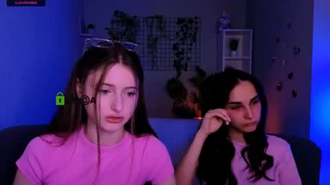 Snapshot of nekky_mouse chatting on June 30, 9:21 am Meow online show from June 30, 9:21 am