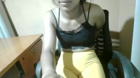 Snapshot of nelia_84 chatting on April 26, 2:15 pm nelia_84 online show from April 26, 2:15 pm