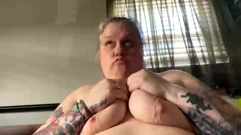 Nellie Atlas online show from March 30, 9:38 pm