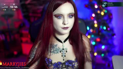 Snapshot of nelle_ chatting on January 10, 12:58 pm    online show from January 10, 12:58 pm