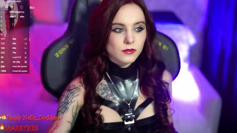 Snapshot of nelle_ chatting on November 2, 1:02 pm    online show from November 2, 1:02 pm