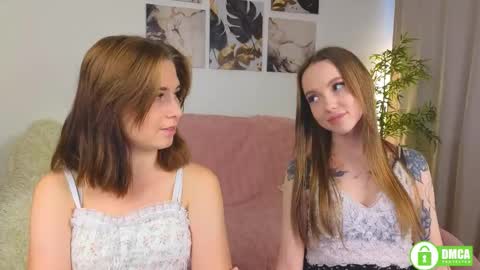 Snapshot of nellie_moans chatting on October 5, 1:53 pm Nellie online show from October 5, 1:53 pm