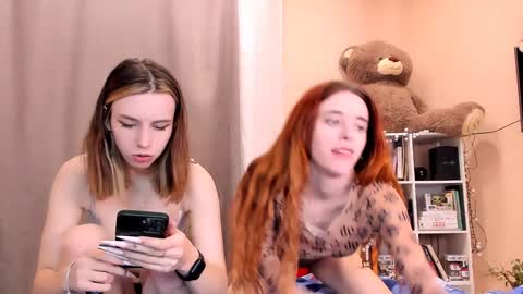 Snapshot of nelly_yy chatting on January 29, 11:30 am nelly_yy online show from January 29, 11:30 am