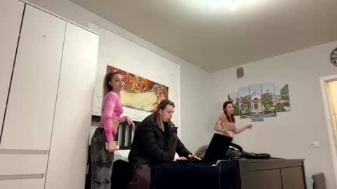 Snapshot of nelly_yy chatting on February 8, 1:44 pm nelly_yy online show from February 8, 1:44 pm