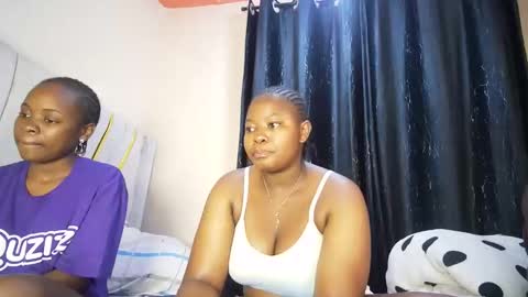 nellyeluxe online show from May 12, 8:11 am