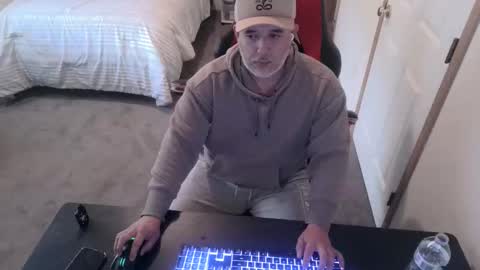 nelsonbucara online show from April 4, 11:35 pm