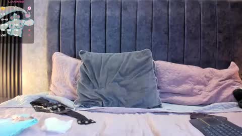 Snapshot of nemesis_castel chatting on February 13, 8:34 pm Nemesis online show from February 13, 8:34 pm